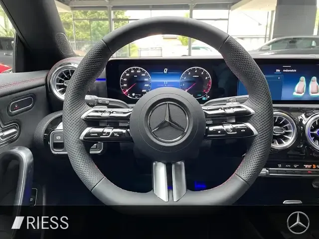 Mercedes-Benz CLA 180