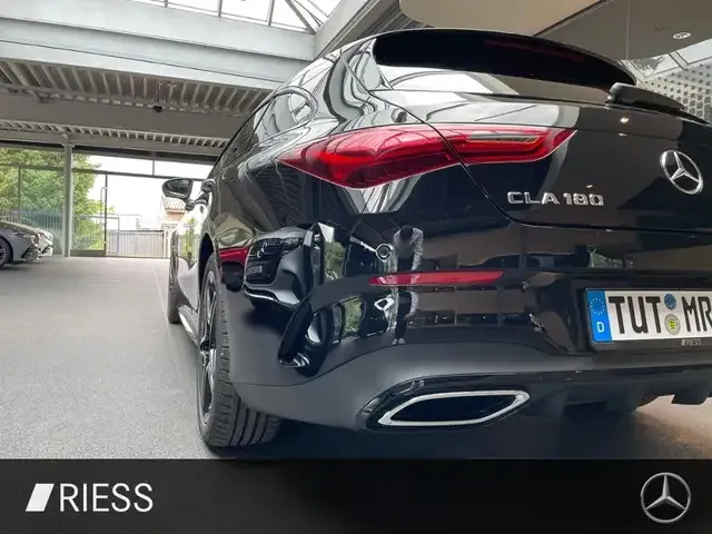 Mercedes-Benz CLA 180