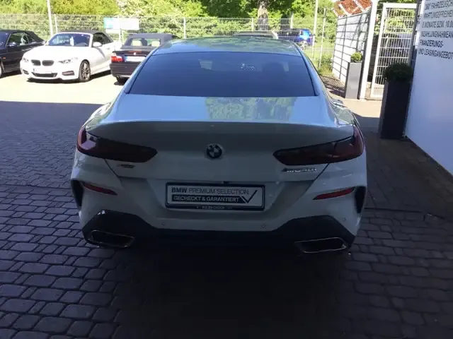 BMW M850
