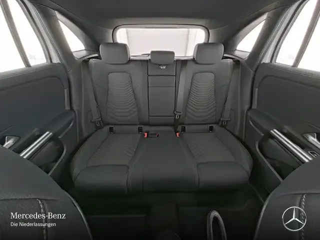 Mercedes-Benz EQA 300
