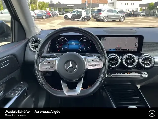 Mercedes-Benz GLB 200