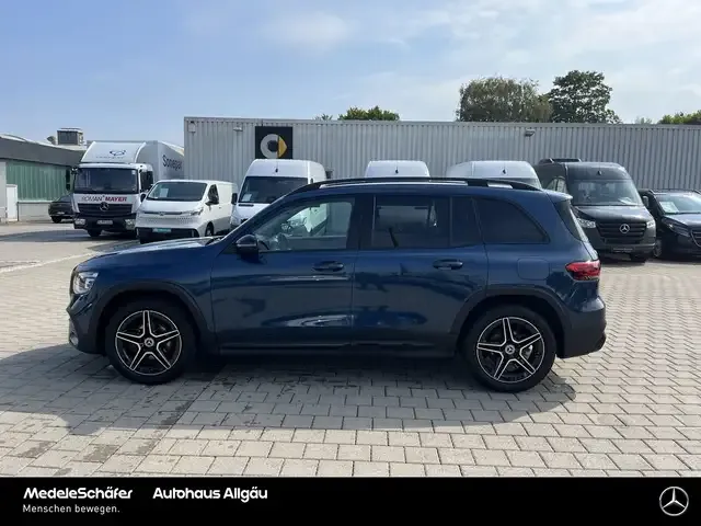 Mercedes-Benz GLB 200