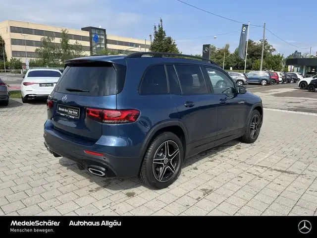 Mercedes-Benz GLB 200