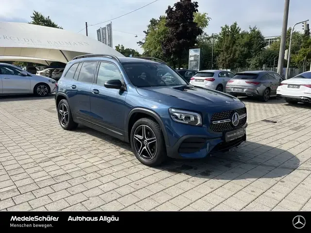 Mercedes-Benz GLB 200