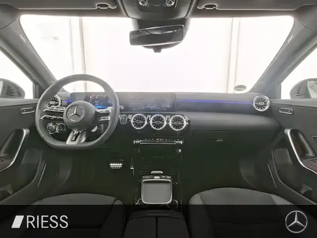 Mercedes-Benz A 35 AMG