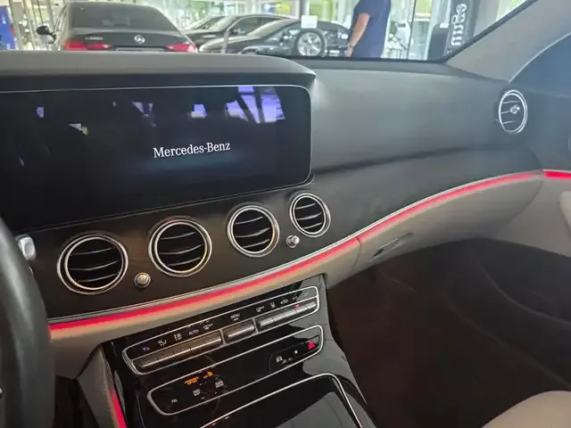 Mercedes-Benz E 300