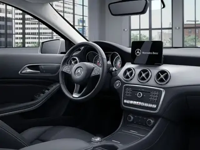 Mercedes-Benz GLA 250