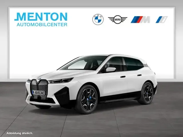 BMW iX
