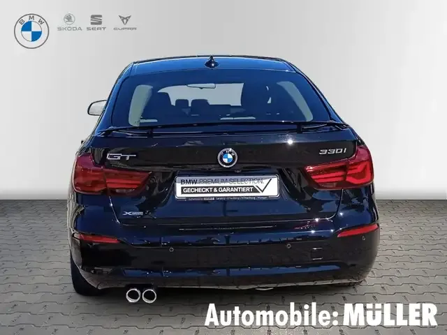 BMW 330