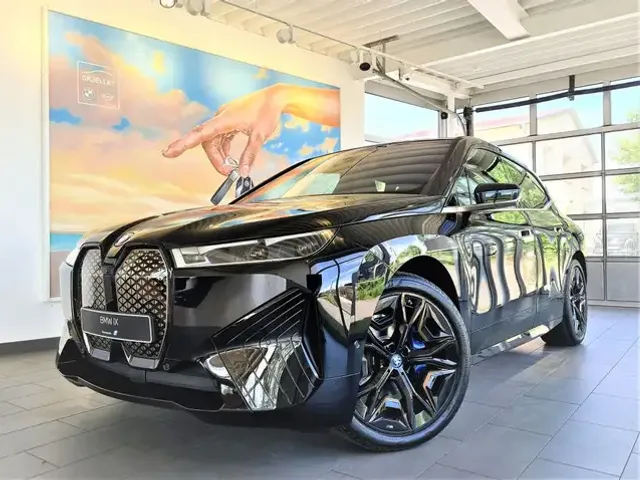 BMW iX