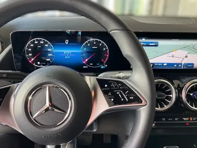 Mercedes-Benz GLA 180