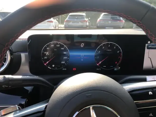 Mercedes-Benz CLA 180