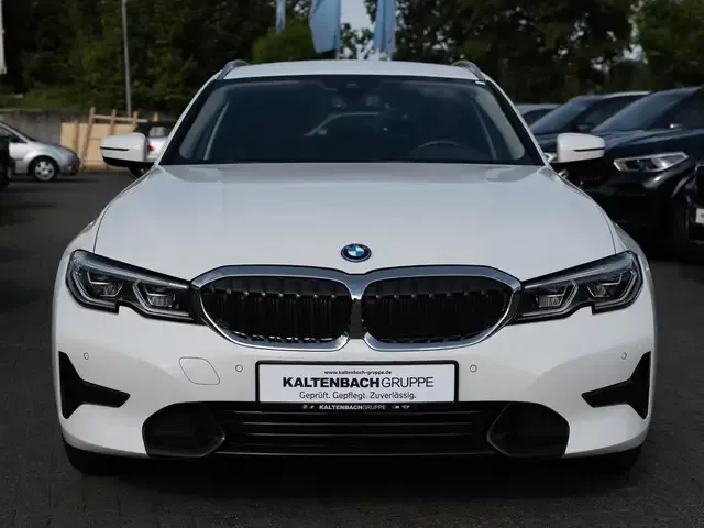 BMW 330