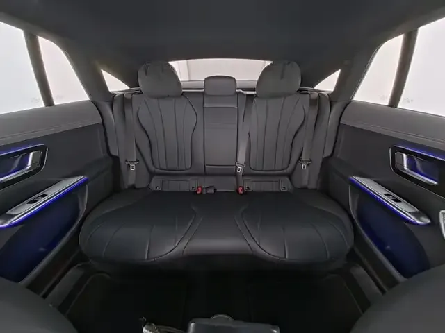 Mercedes-Benz EQE 300