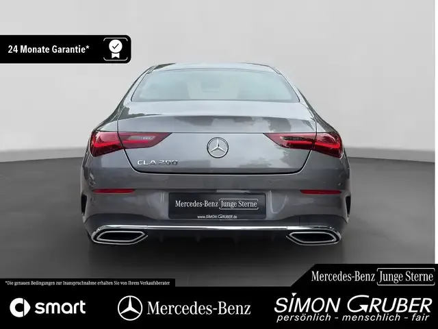 Mercedes-Benz CLA 200