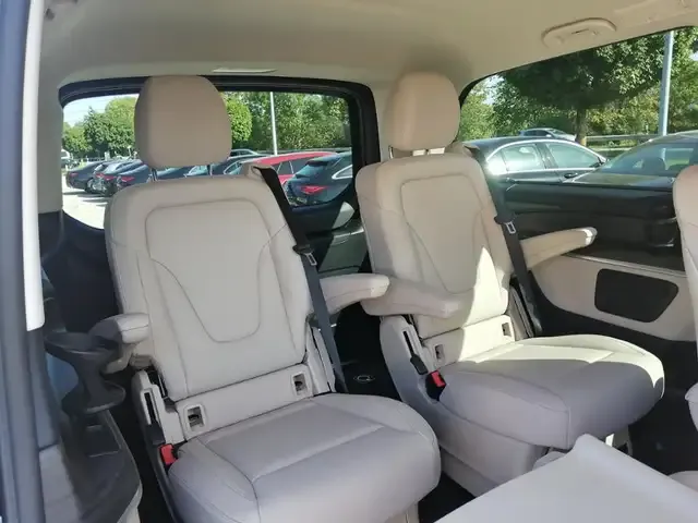 Mercedes-Benz EQV 300