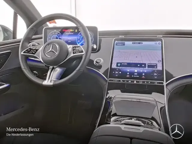 Mercedes-Benz EQE 300
