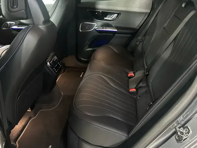 Mercedes-Benz EQE 350