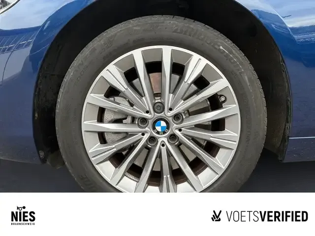 BMW 225