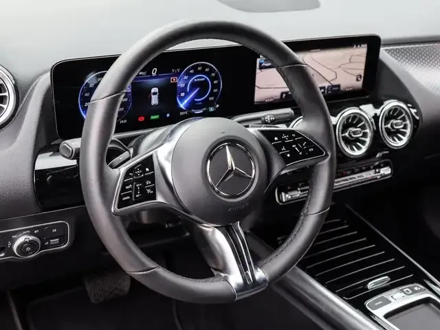 Mercedes-Benz EQA 250