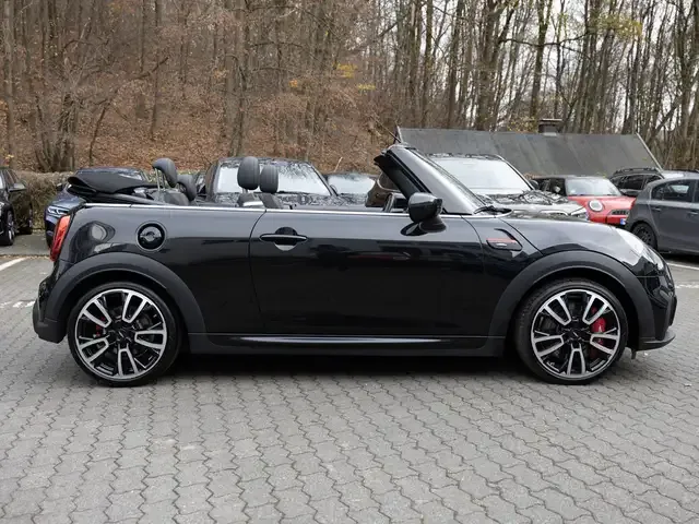 MINI John Cooper Works Cabrio