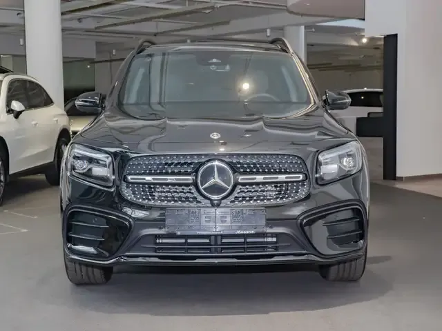 Mercedes-Benz GLB 220