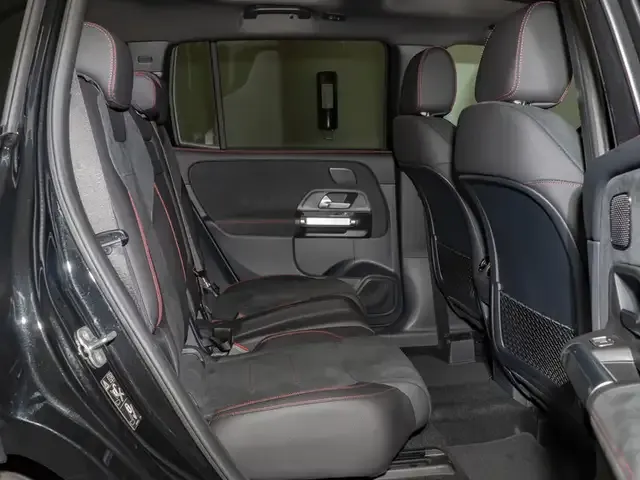 Mercedes-Benz GLB 220