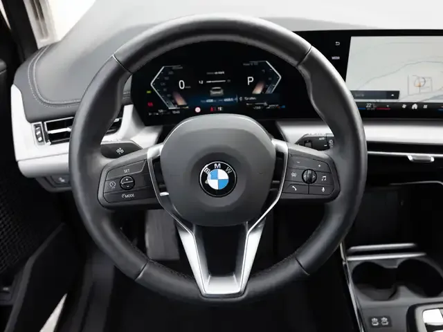 BMW 216