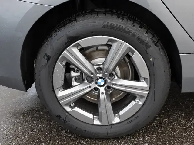 BMW 216