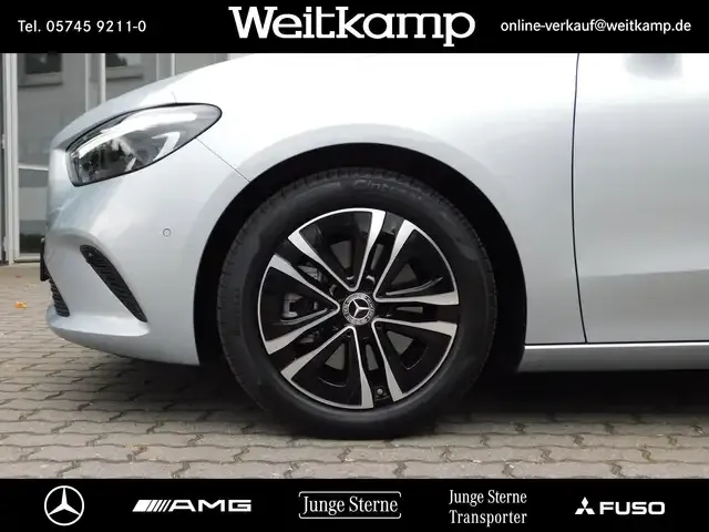 Mercedes-Benz B 220