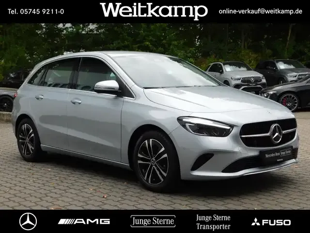 Mercedes-Benz B 220