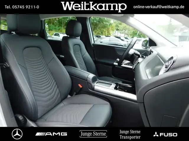 Mercedes-Benz B 220