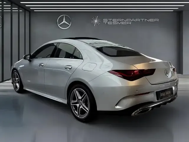 Mercedes-Benz CLA 200