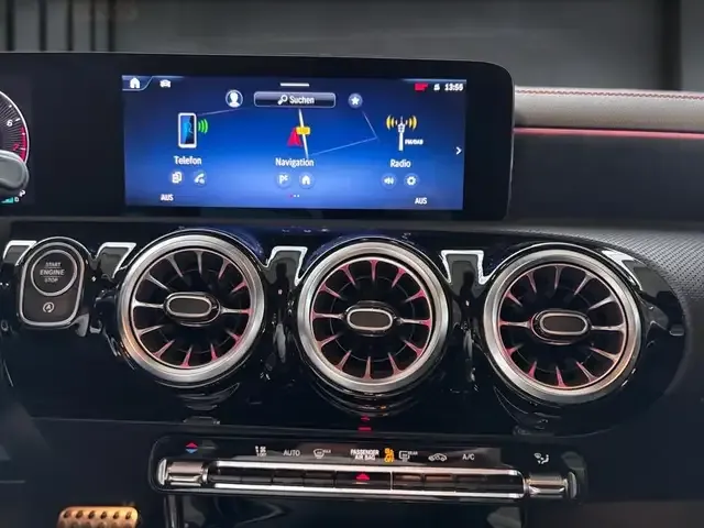 Mercedes-Benz CLA 200