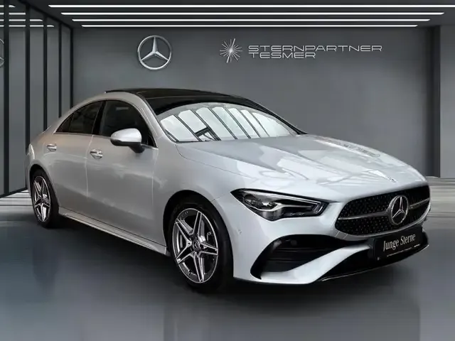 Mercedes-Benz CLA 200