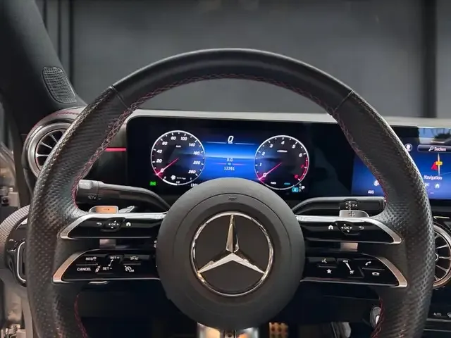 Mercedes-Benz CLA 200
