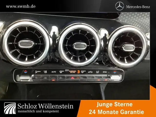 Mercedes-Benz GLB 220