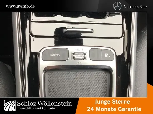 Mercedes-Benz GLB 220