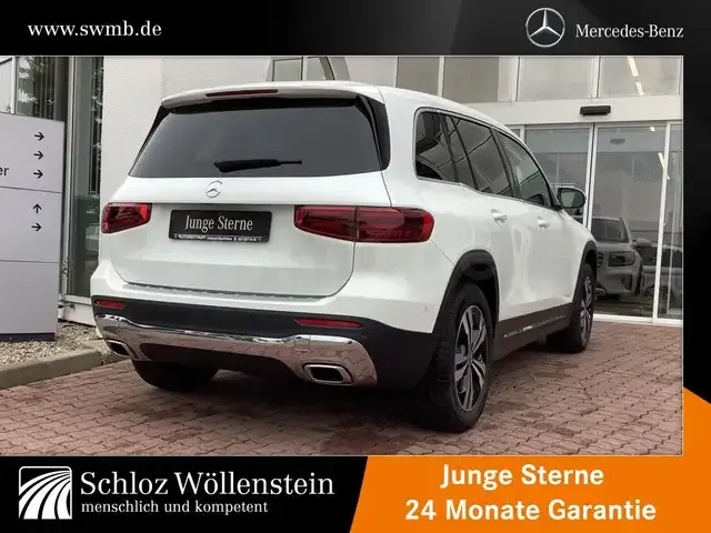 Mercedes-Benz GLB 220