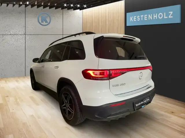 Mercedes-Benz EQB 250