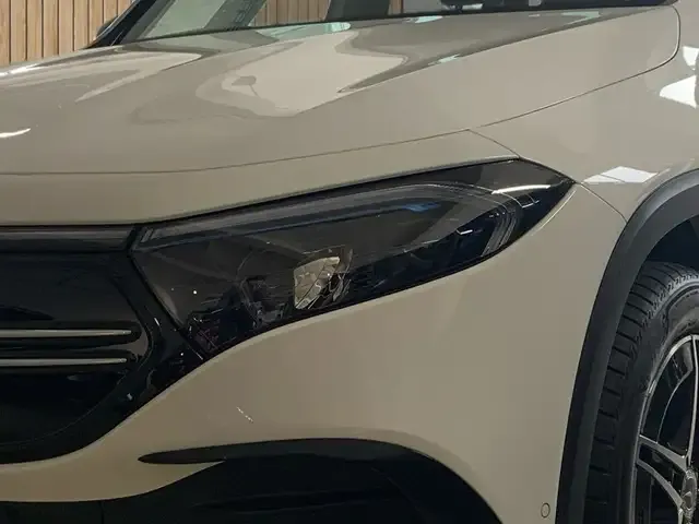 Mercedes-Benz EQB 250
