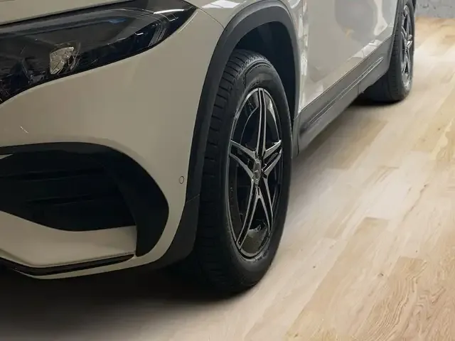 Mercedes-Benz EQB 250