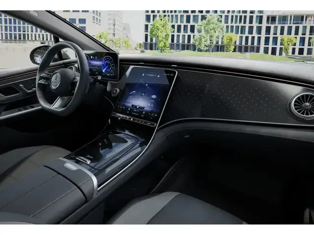 Mercedes-Benz EQE 300