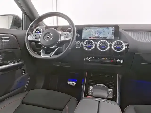 Mercedes-Benz EQA 300