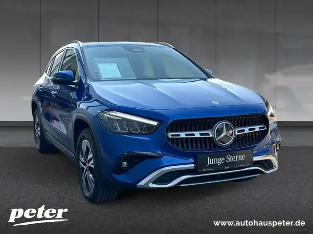 Mercedes-Benz GLA 220