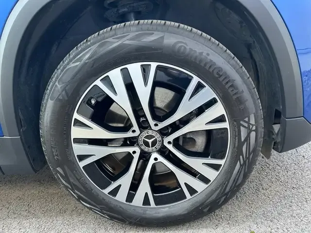 Mercedes-Benz GLA 220