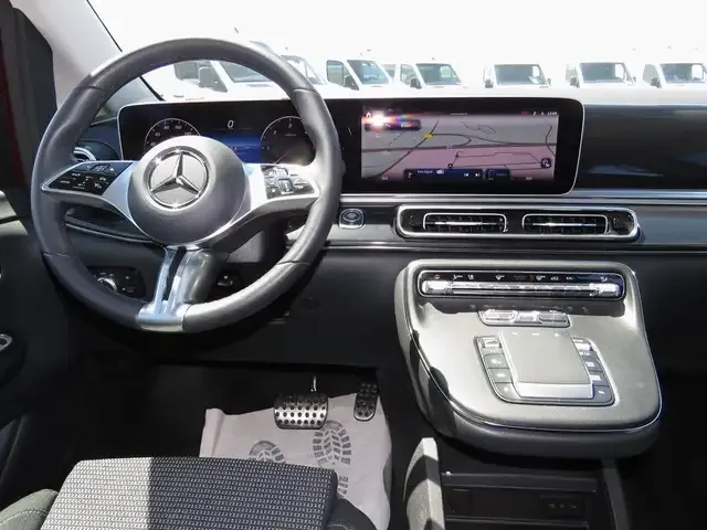 Mercedes-Benz V 250