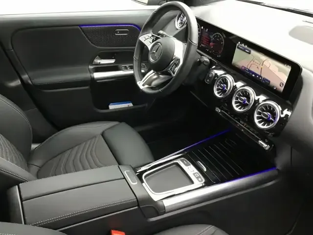 Mercedes-Benz GLA 220