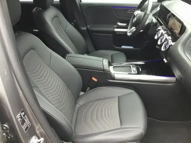 Mercedes-Benz GLA 220