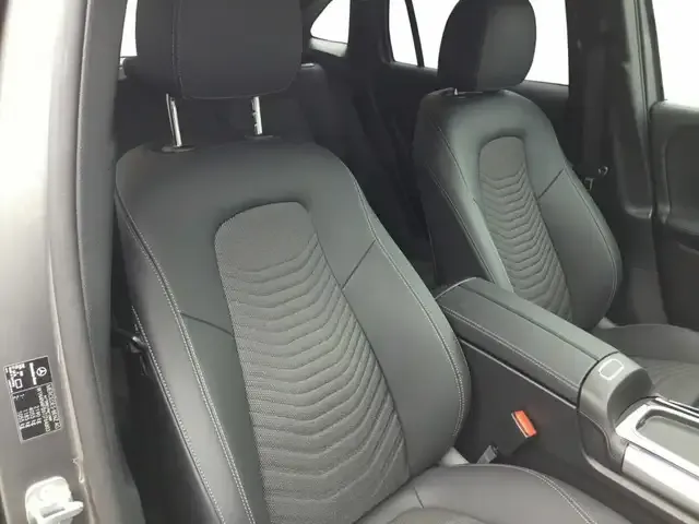 Mercedes-Benz GLA 220